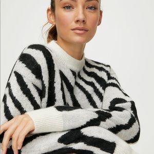 Aritzia Zebra Sweater size Small